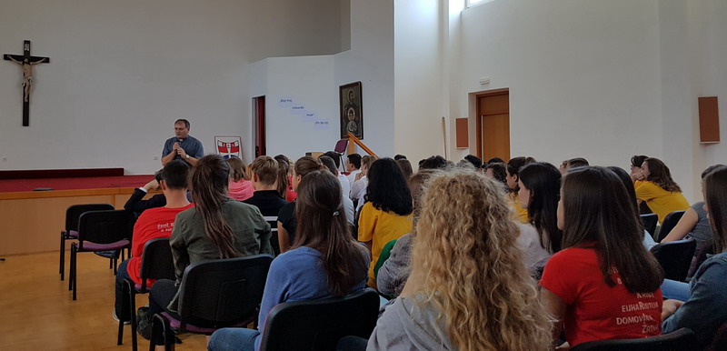 010_20160917_100126r