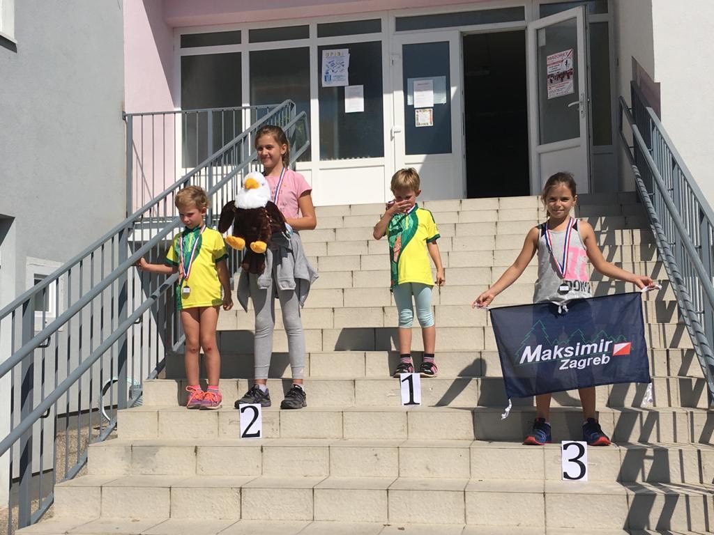 Male Šantićke, Početnici