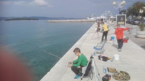 Mladi ribolovci u akciji