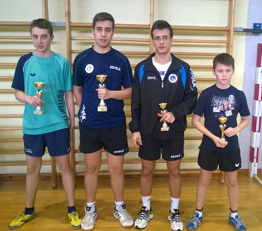 Petar Z. prvi s desna